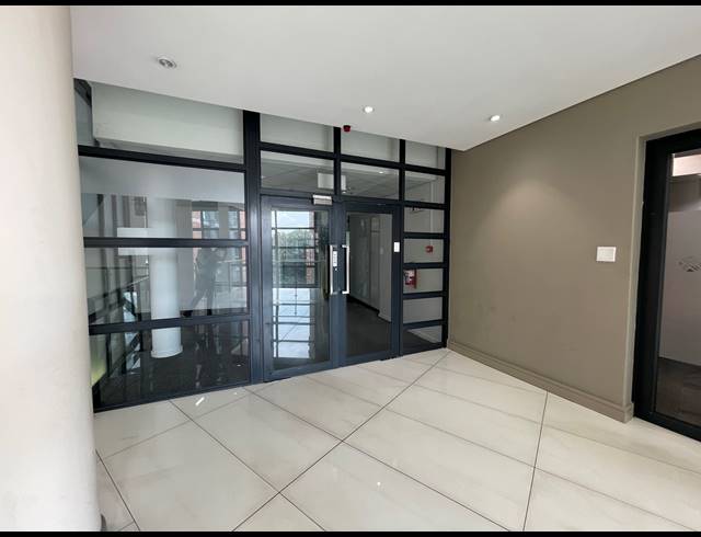 439M² OFFICE TO LET IN PARKTOWN